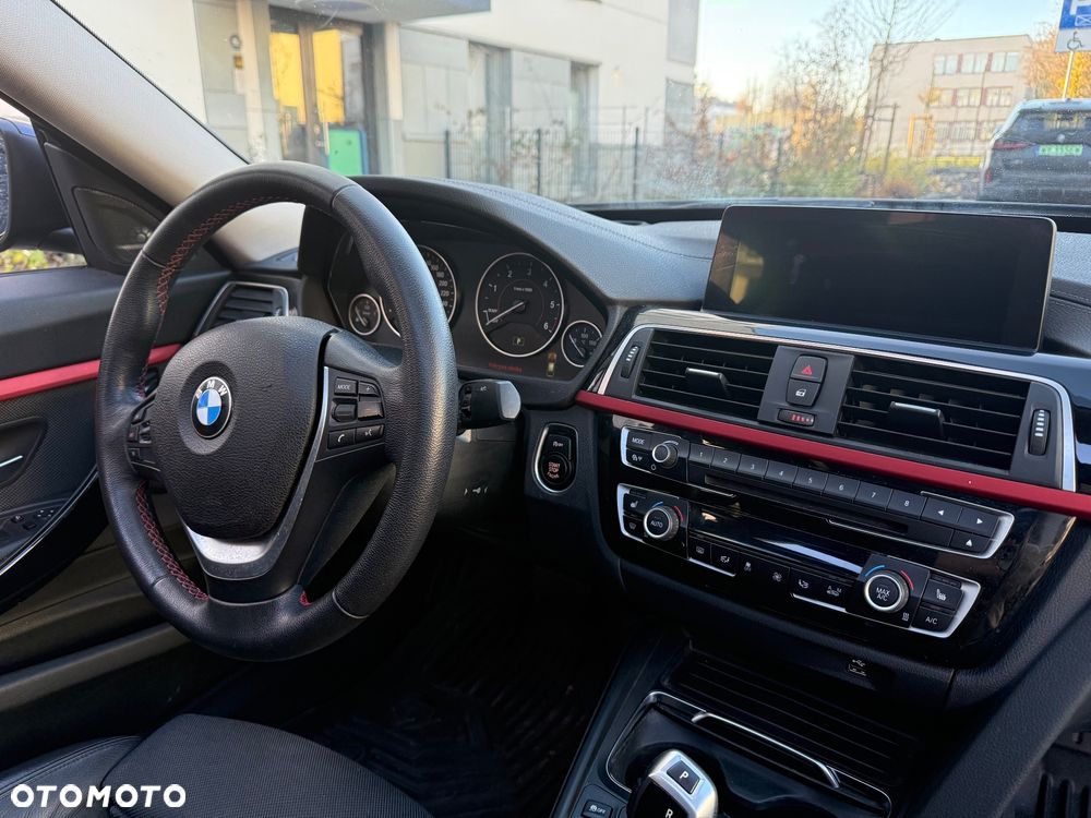 BMW Seria 3 320d M Sport - 14