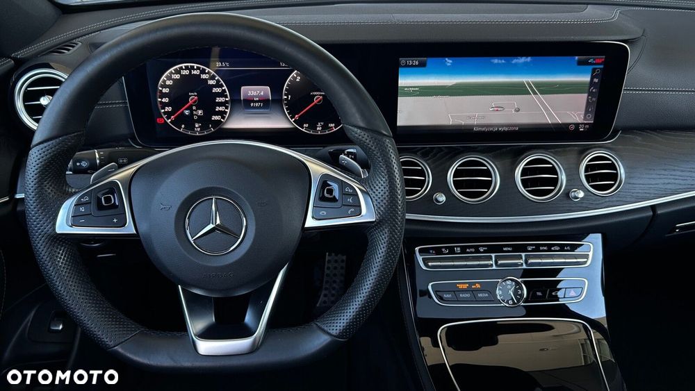 Mercedes-Benz Klasa E 220 d 4-Matic AMG - 15