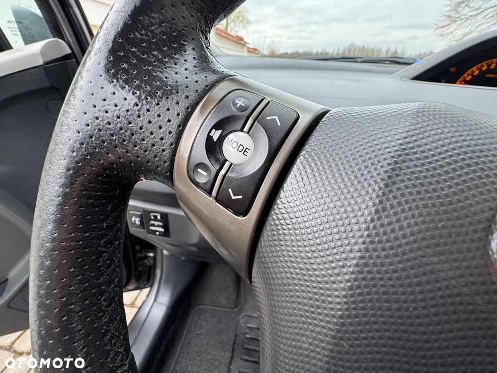 Toyota Yaris - 14