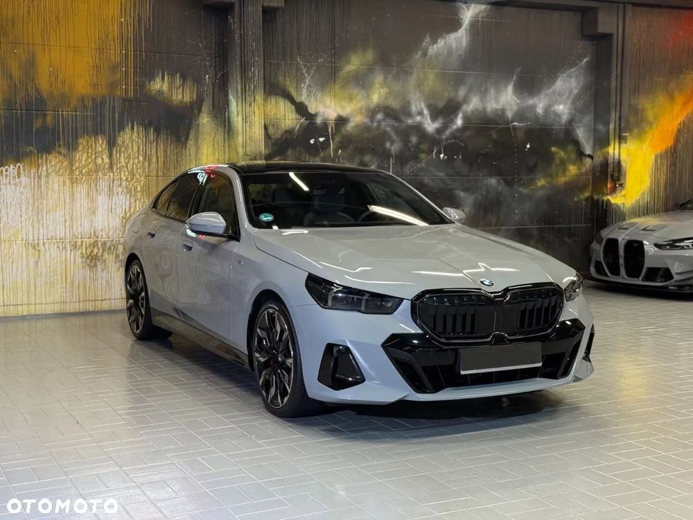 BMW Seria 5 520d xDrive mHEV M Sport - 8