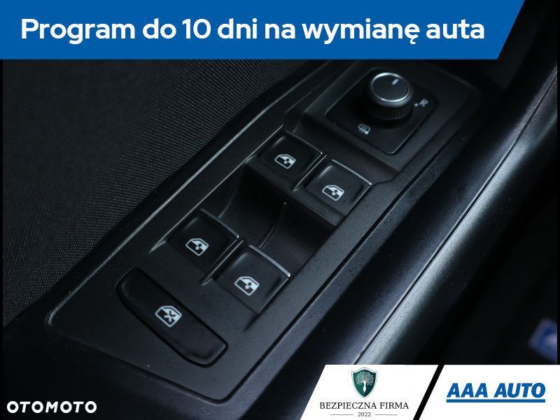 Volkswagen T-Roc - 19