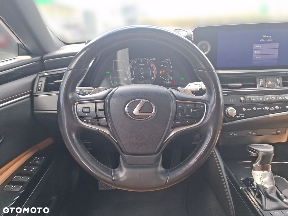 Lexus ES - 12