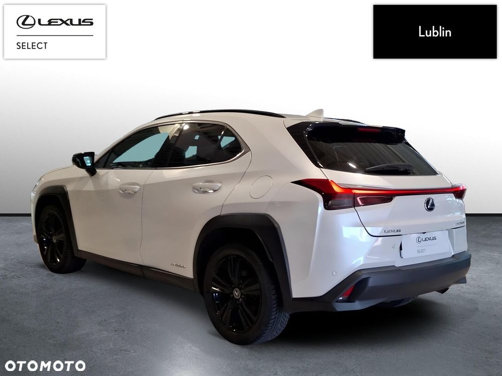 Lexus UX - 3