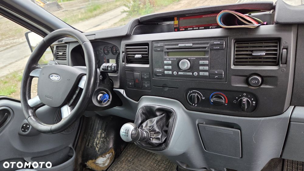 Ford Transit - 8