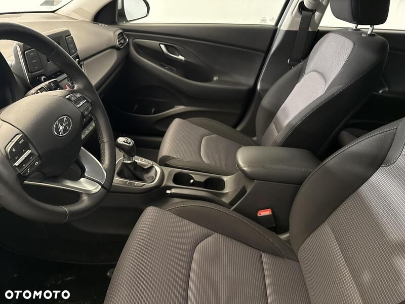 Hyundai i30 1.5 DPI Modern - 11