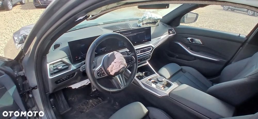 BMW Seria 3 318i M Sport - 13