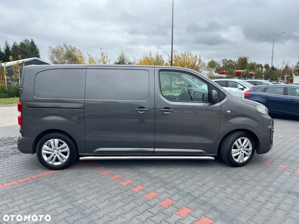 Peugeot Expert - 8