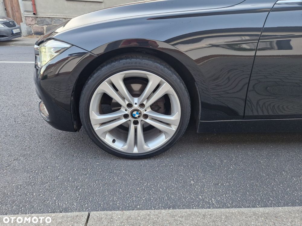 BMW Seria 3 320d Luxury Line - 4