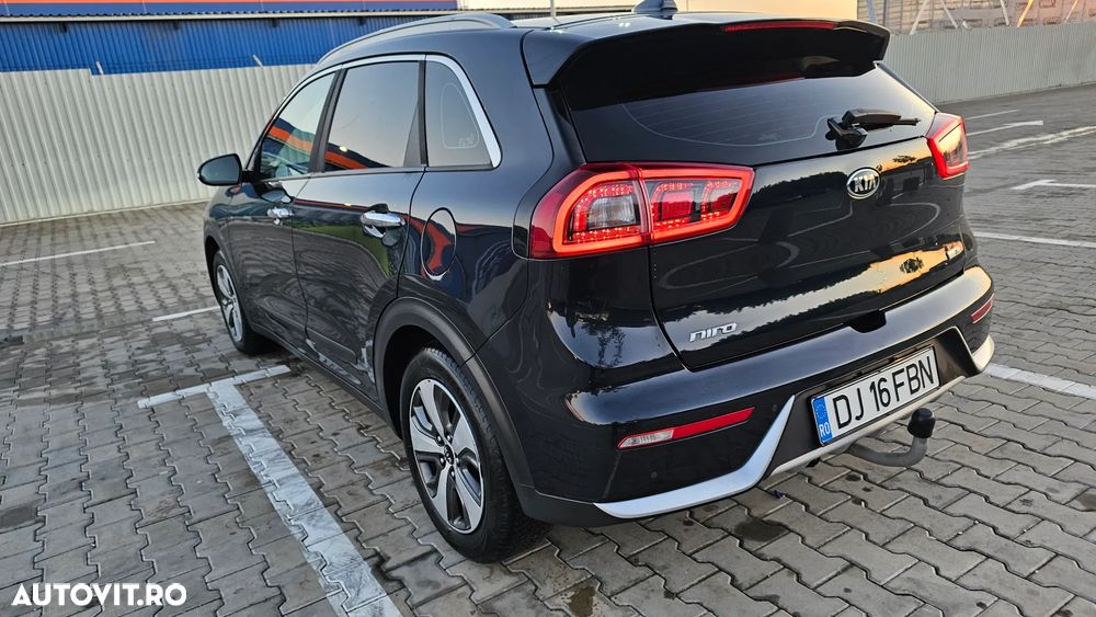 Kia Niro 1.6 GDI 2WD Aut. Spirit - 4