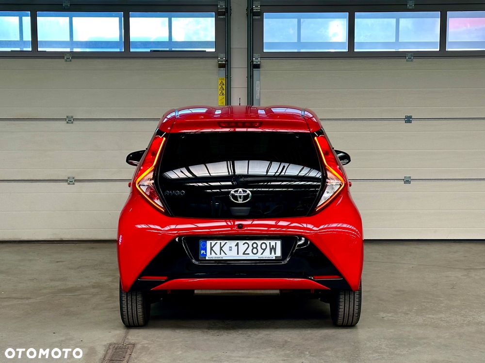 Toyota Aygo x-play connect - 8