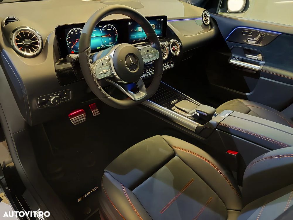Mercedes-Benz GLA - 10