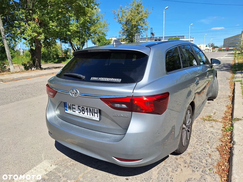 Toyota Avensis 1.8 Premium MS - 7