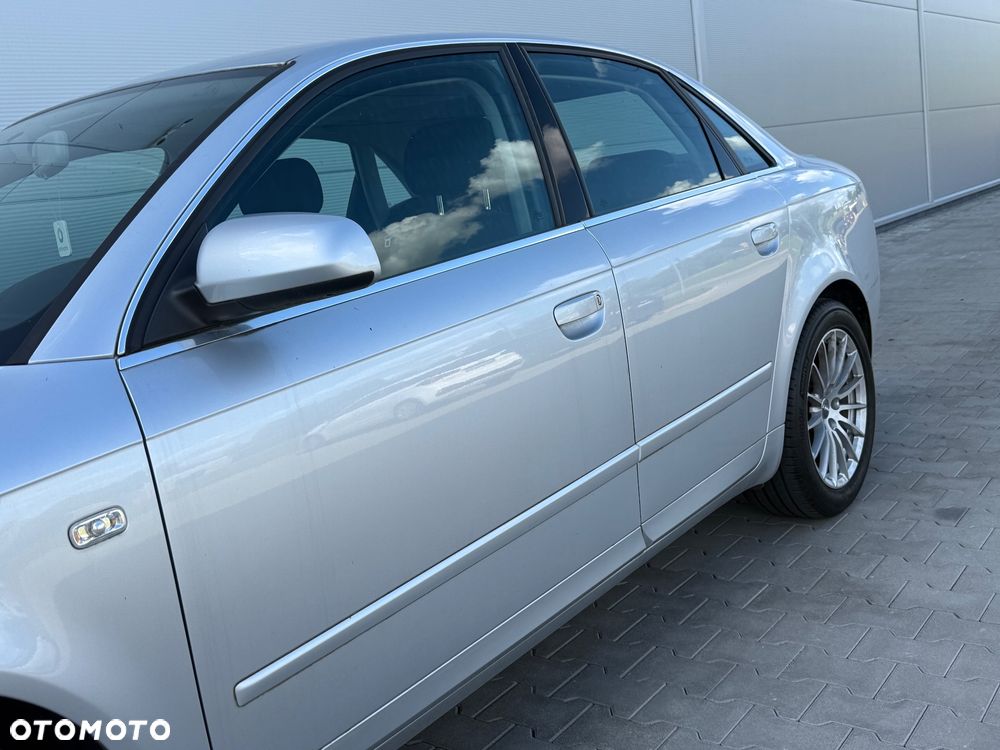 Audi A4 Limousine - 12