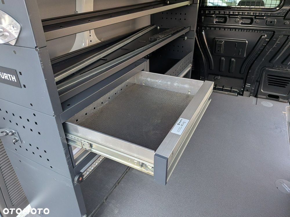 Ford Transit Connect - 16