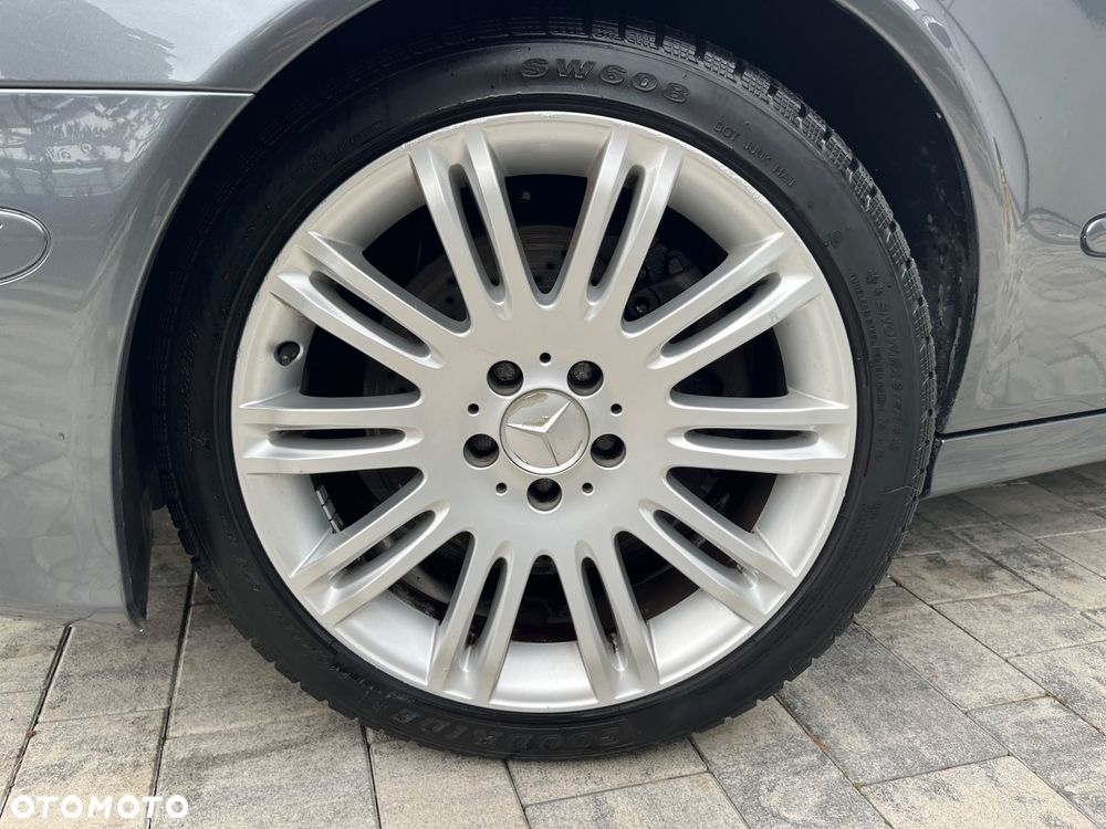 Mercedes-Benz Klasa E 350 4Matic Avantgarde Sport Edition - 23