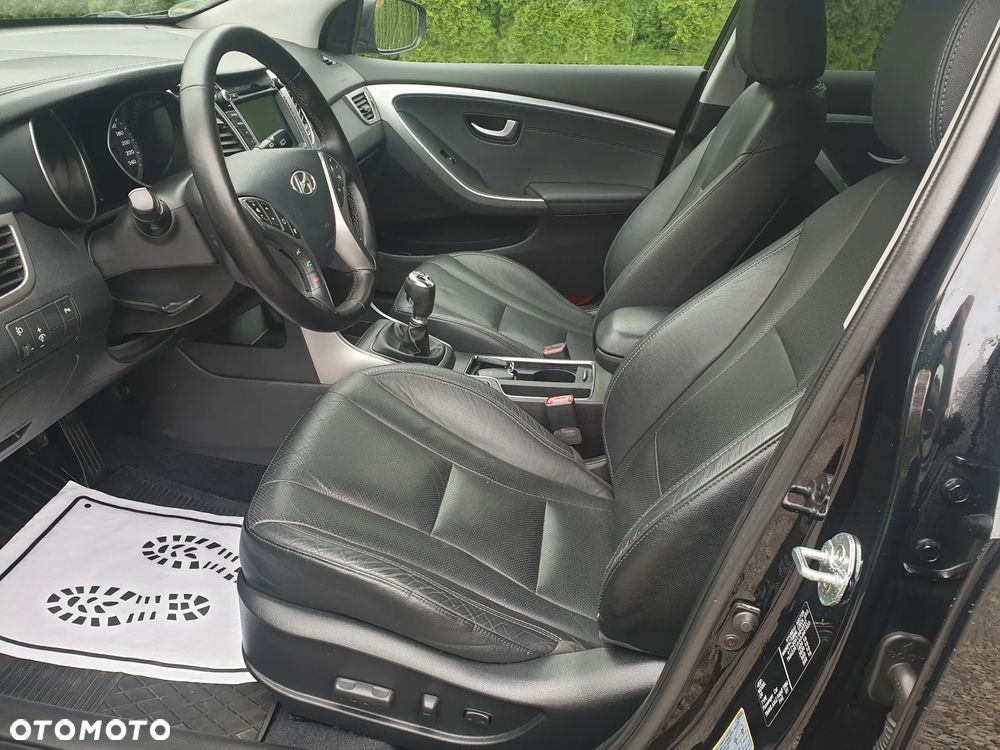 Hyundai i30 1.4 Premium - 17