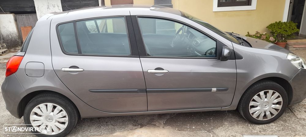 Renault Clio 1.2 16V Confort - 3