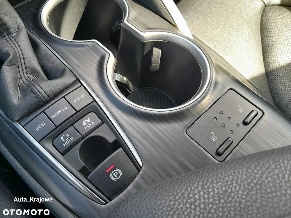 Toyota Camry 2.5 Hybrid Executive CVT - 24