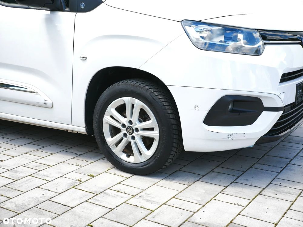 Toyota Proace City Verso 1.2 Turbo L1 Team Deutschland - 33