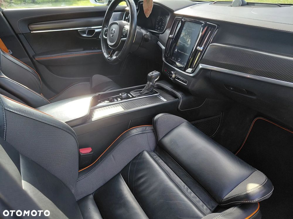 Volvo V90 Cross Country D5 AWD Ocean Race - 23