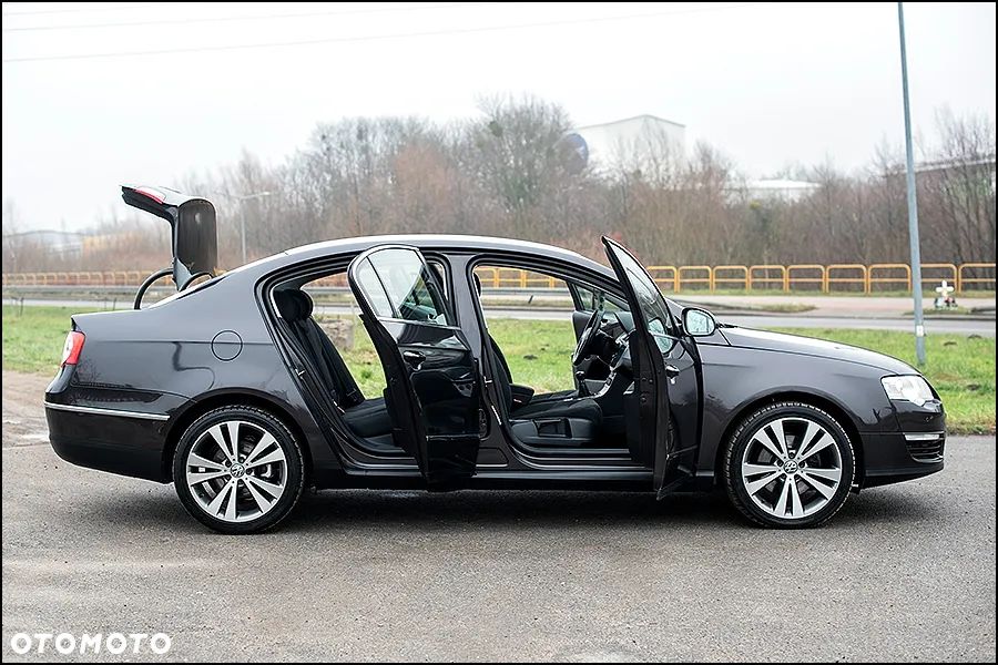 Volkswagen Passat - 15