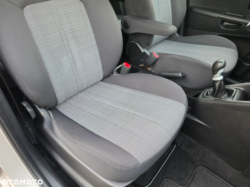 Kia Venga 1.4 CVVT Dream-Team Edition - 39
