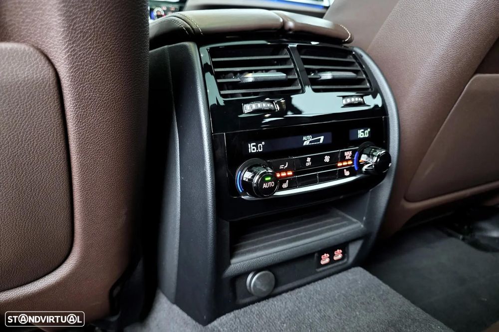 BMW 530 e Pack Desportivo M - 14