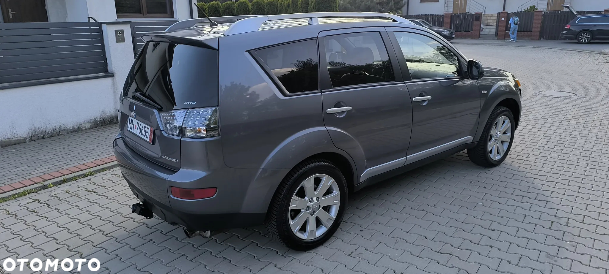 Mitsubishi Outlander 2.4 4WD CVT Intense - 19