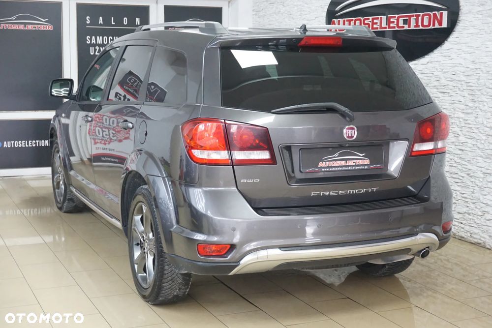 Fiat Freemont 2.0 Multijet 16V DPF Automatik Allrad Black Code - 4