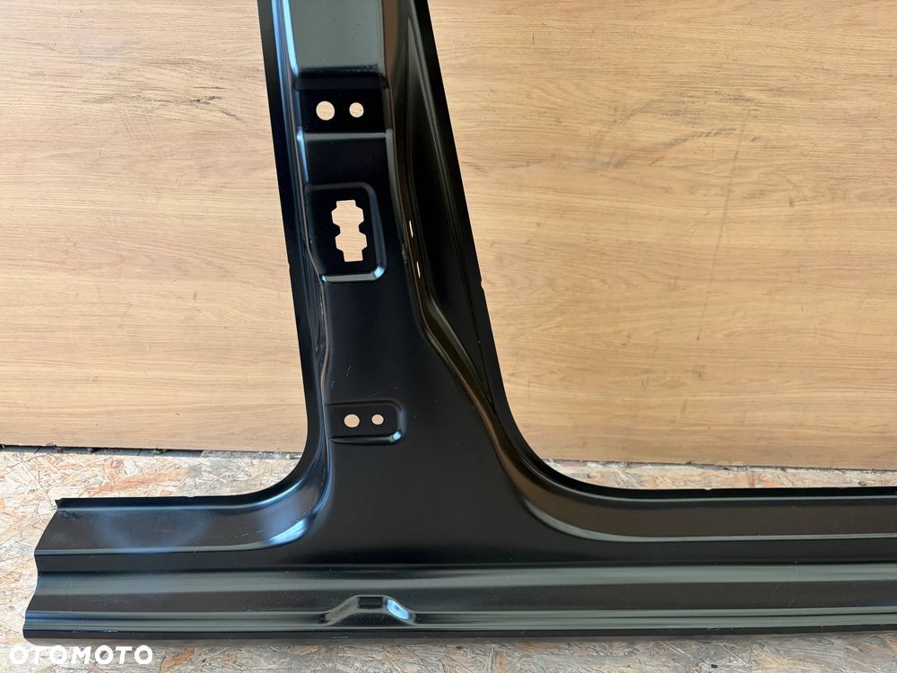 Poszycie słupek próg prawa strona SEAT LEON III 12-19 5F9809836 - 3