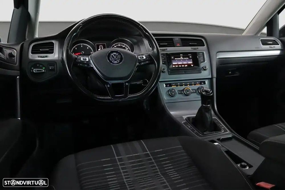 VW Golf 1.6 TDi BlueMotion Trendline - 6