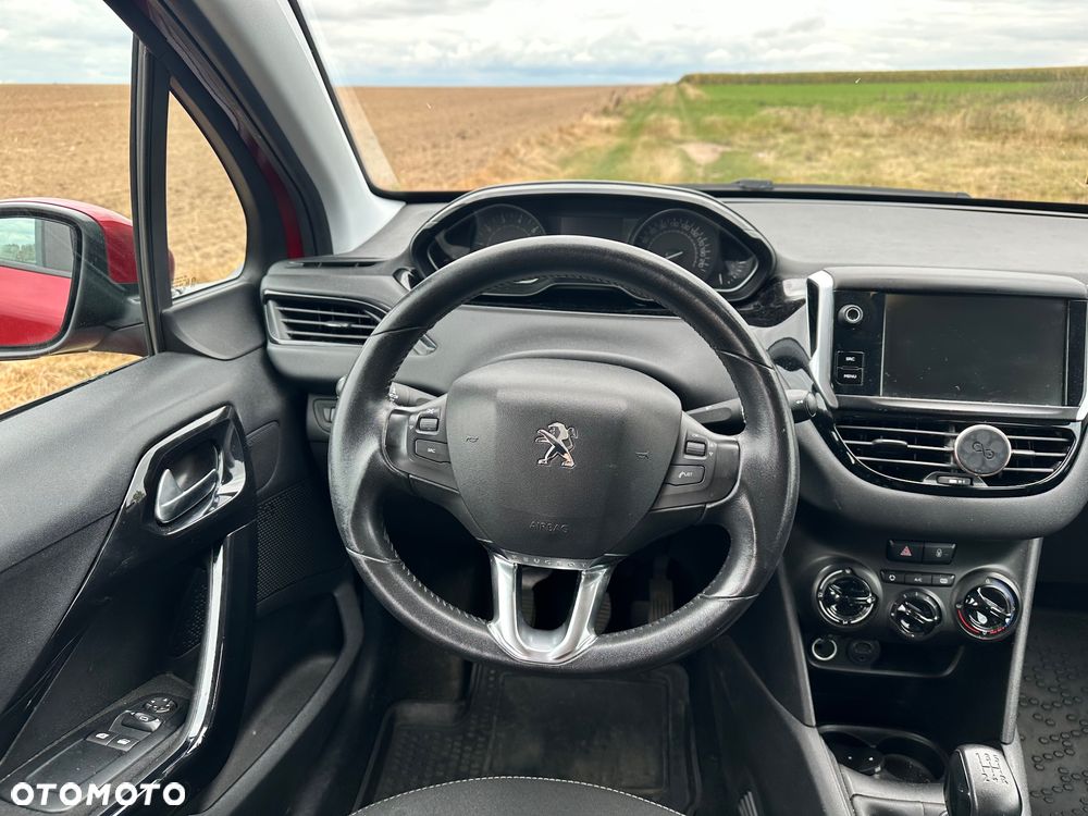 Peugeot 208 1.2 PureTech Active - 12