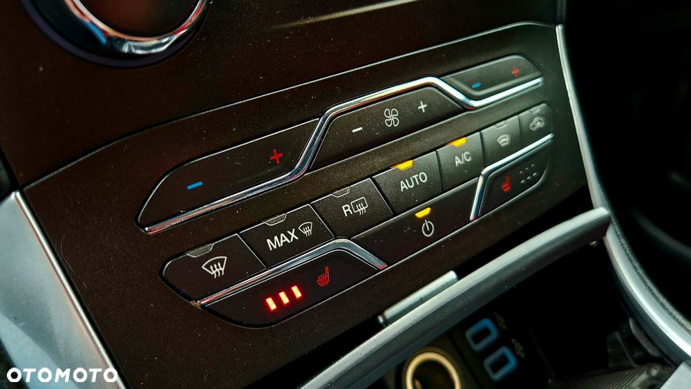 Ford S-Max 2.0 EcoBlue Titanium - 28