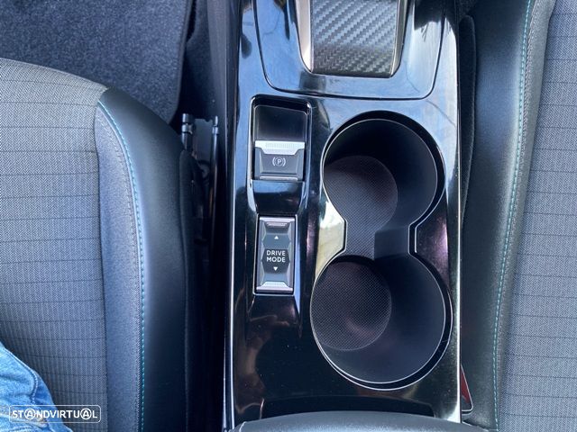 Peugeot 2008 BlueHDi 130 EAT8 Allure - 29