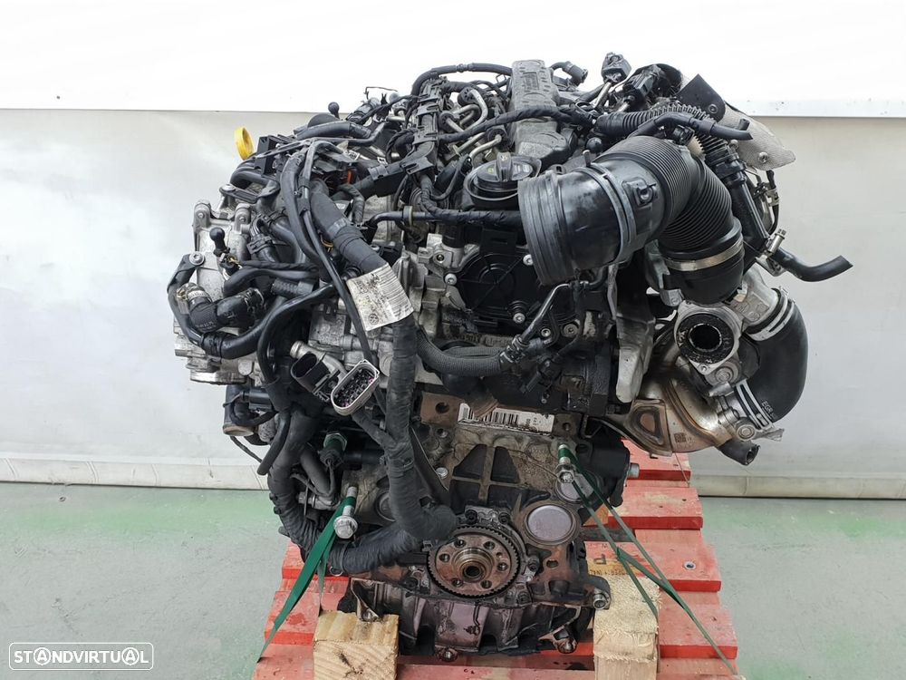 MOTOR COMPLETO VOLKSWAGEN TOURAN 5T1 REF. DFEA - 1