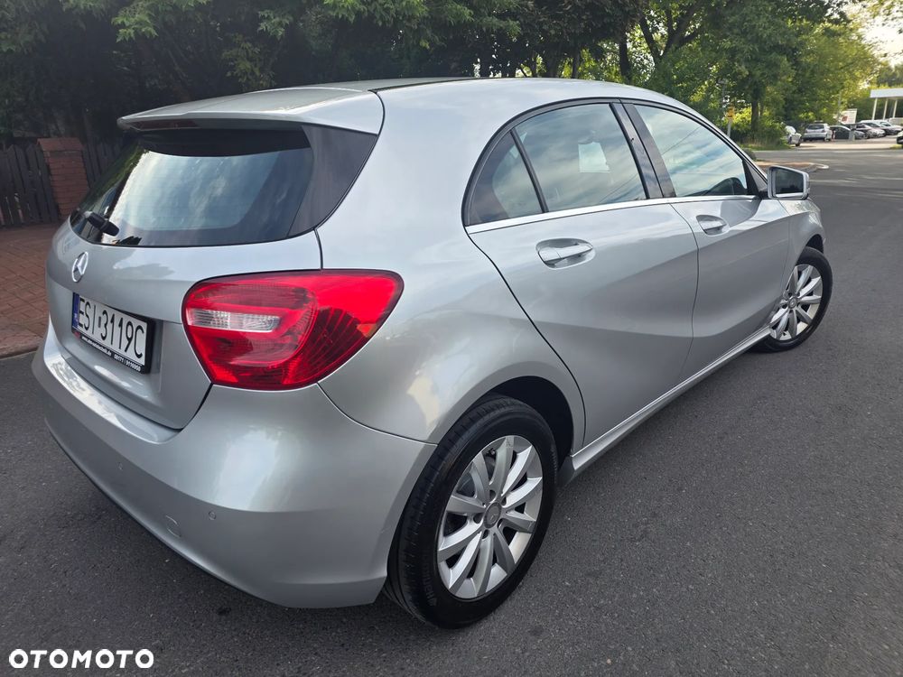 Mercedes-Benz Klasa A 180 (BlueEFFICIENCY) 7G-DCT - 4