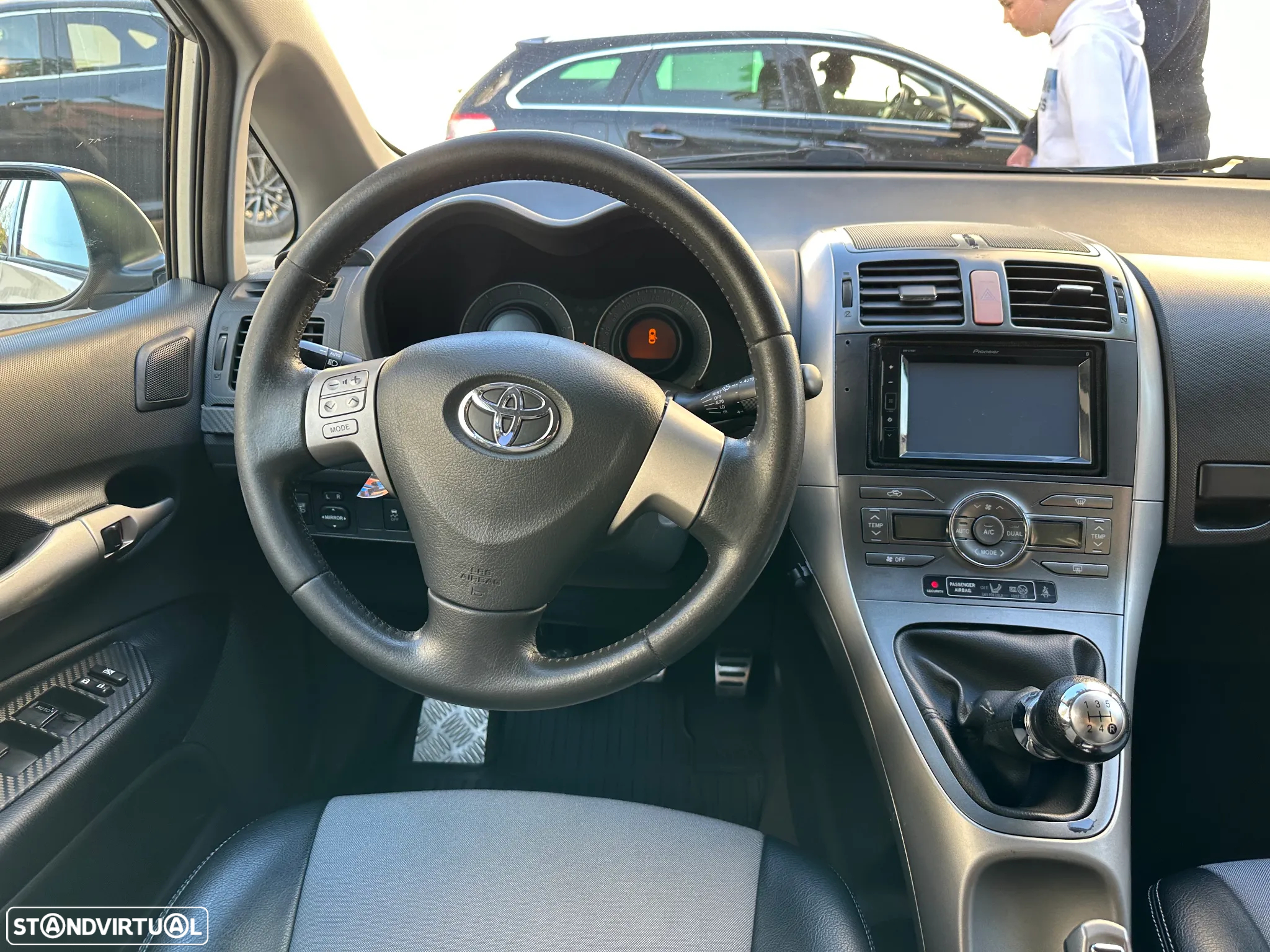 Toyota Auris 1.4 D-4D Gold Edition DPF - 28