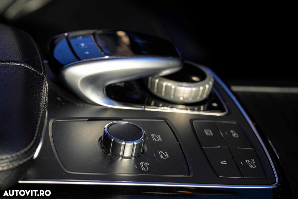 Mercedes-Benz GLE 350 d 4MATIC 9G-TRONIC AMG Line - 17