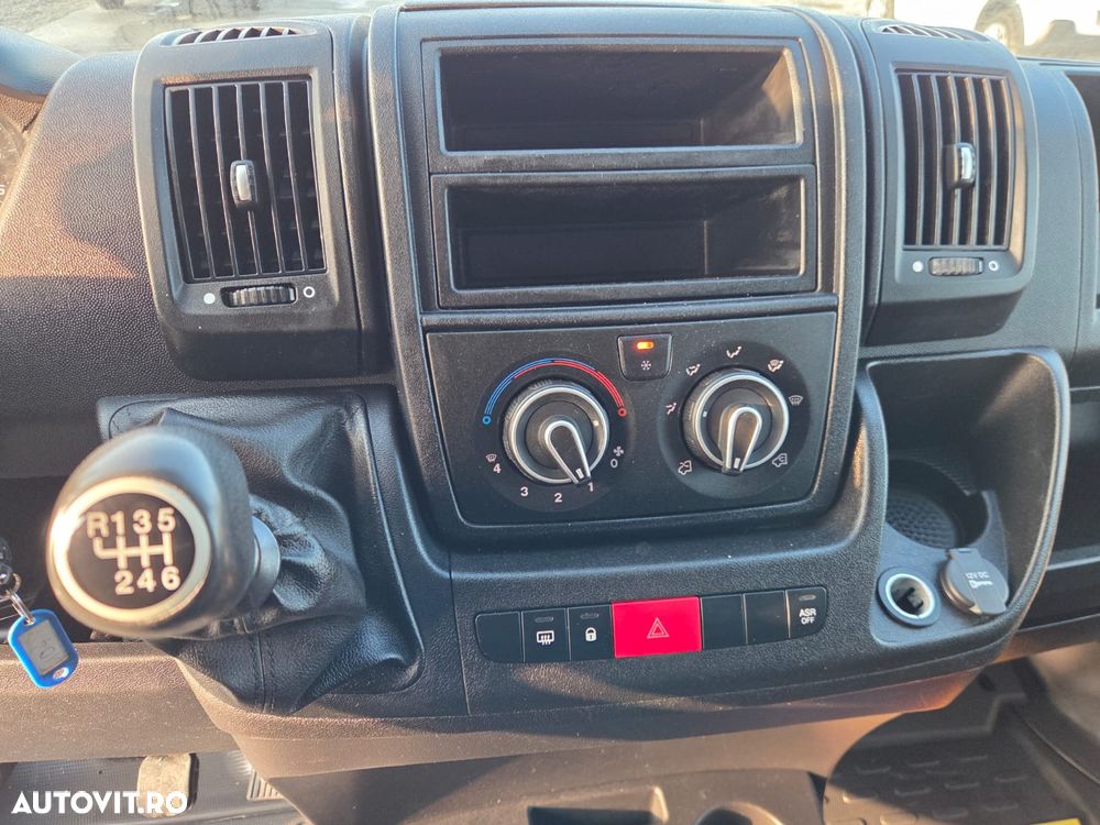 Peugeot Boxer L4H2 Premium Edition - 25