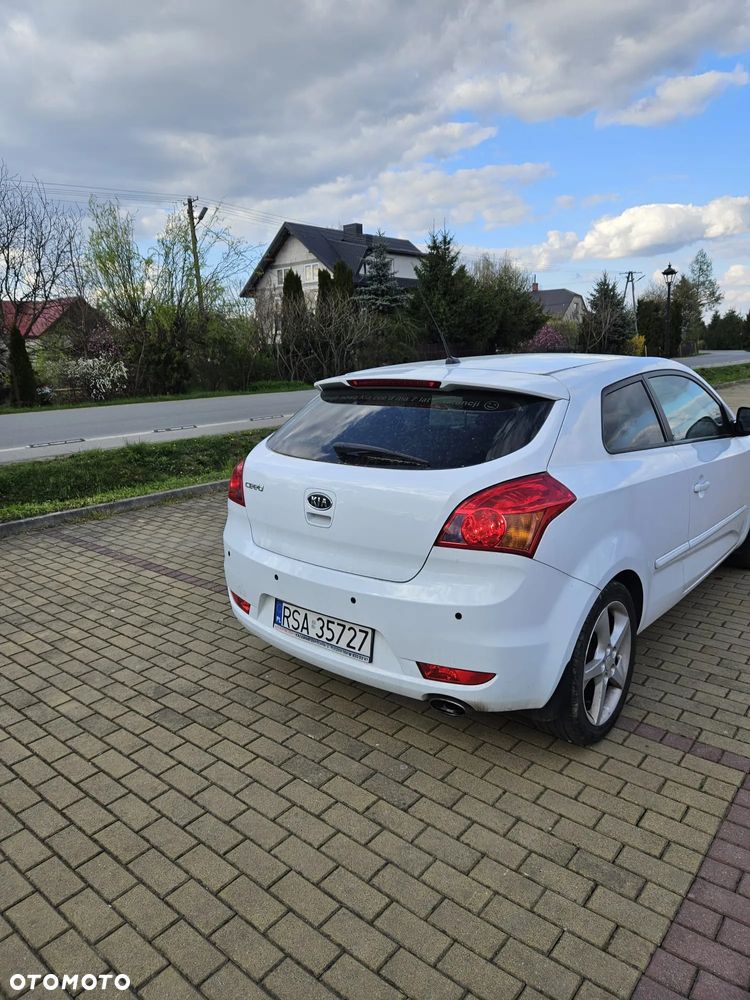 Kia ProCeed 1.6 L - 4