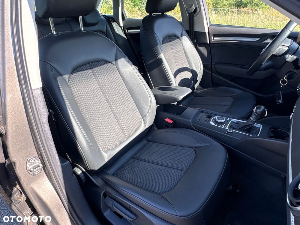 Audi A3 Sportback 2.0 TDI S tronic - 14