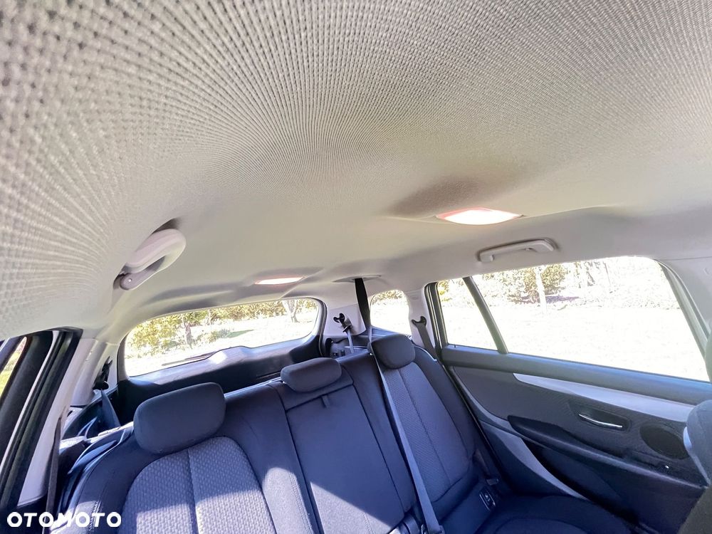 BMW Seria 2 218i - 36
