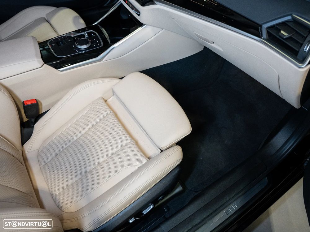 BMW 320 d Auto - 25