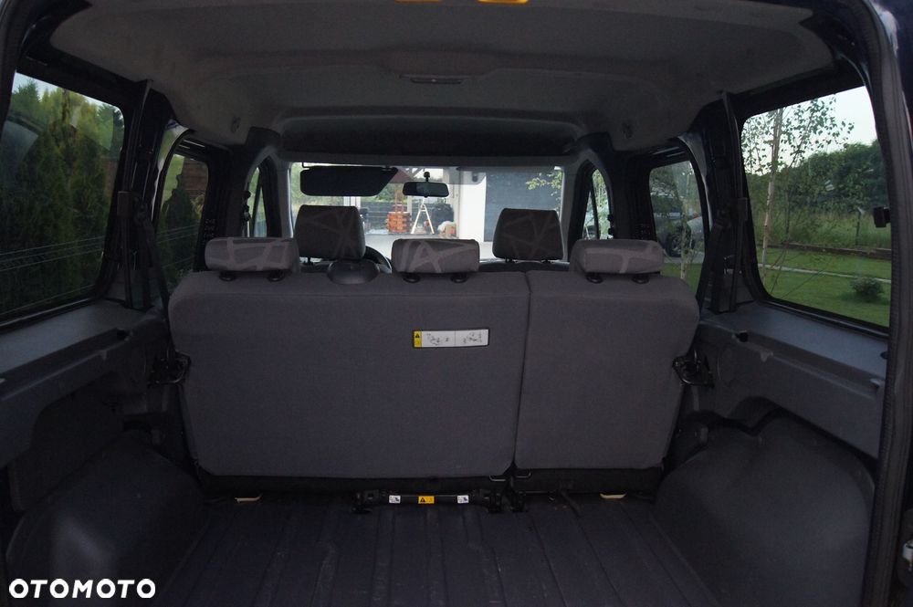 Ford Tourneo Connect - 12