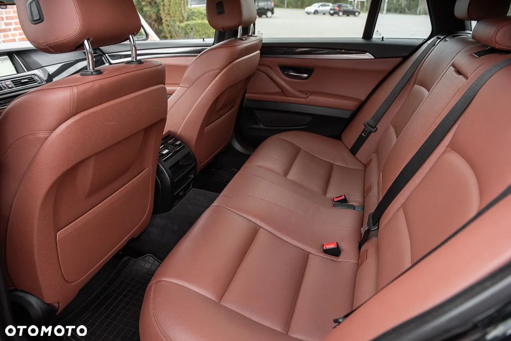 BMW Seria 5 - 29