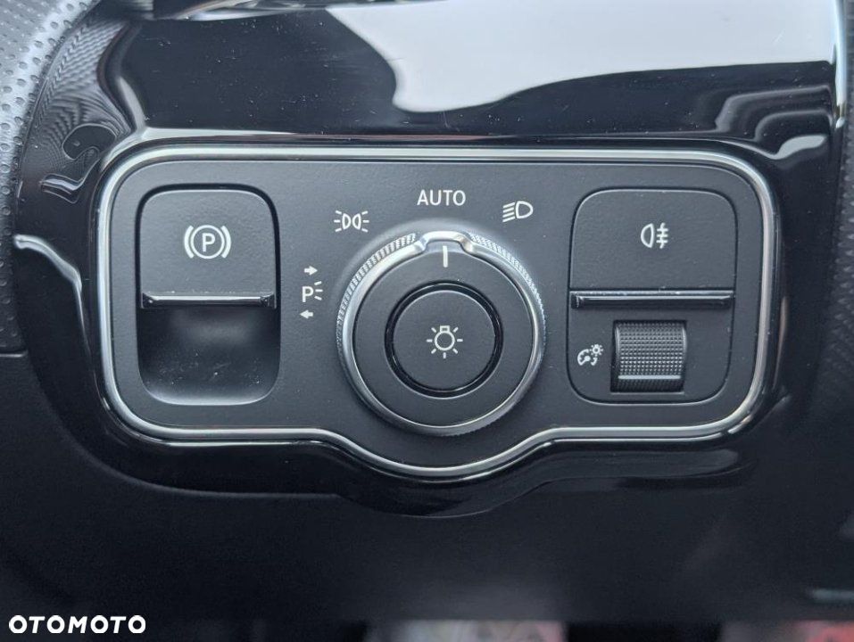 Mercedes-Benz CLA - 14