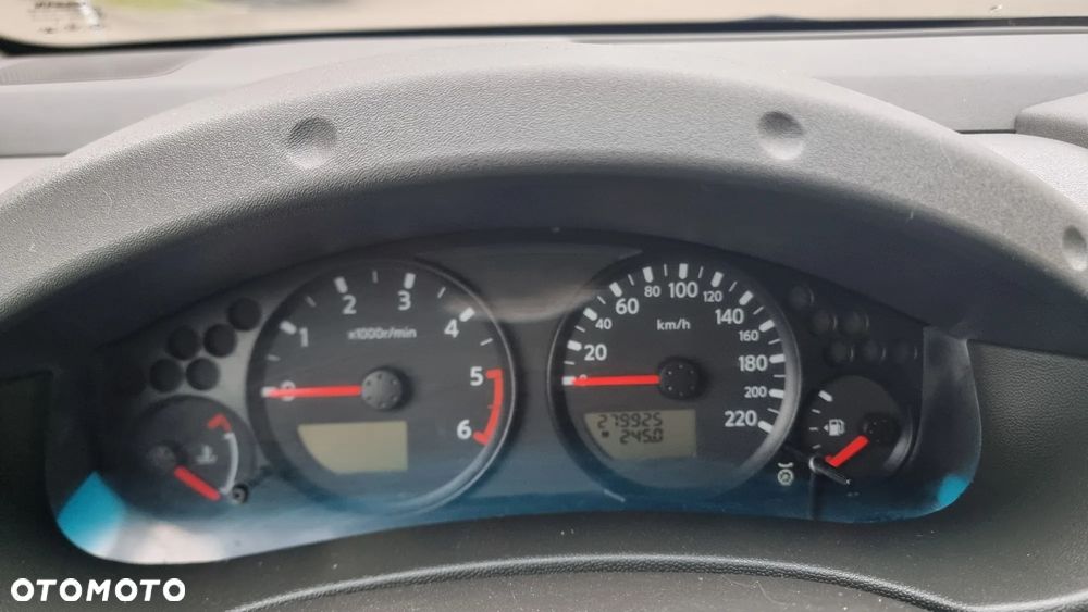 Nissan Navara 2.5 D LE - 18