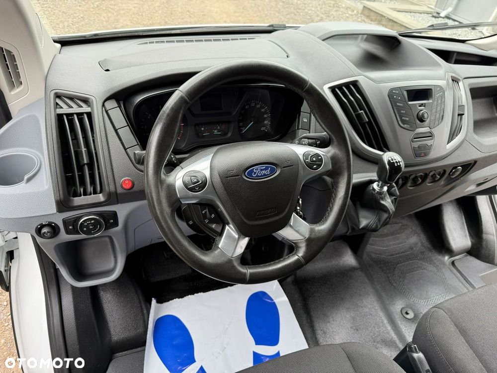 Ford Transit - 11