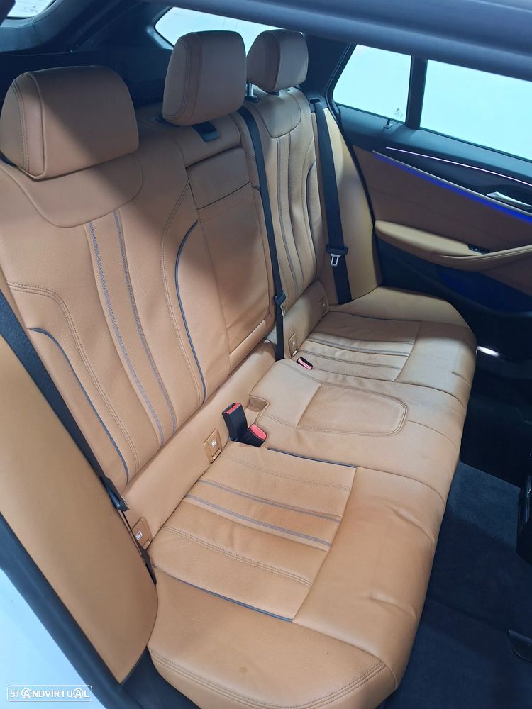 BMW 520 d Aut. M Sport Edition - 16