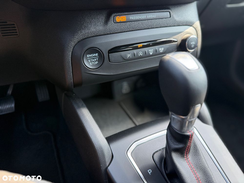 Ford Focus 1.5 EcoBlue Start-Stopp-System ST-LINE DESIGN - 28